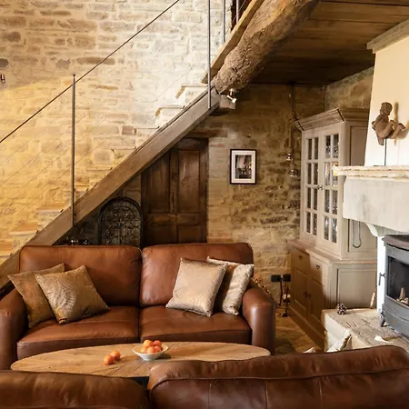 Umbrian Retreat In With A Pool
